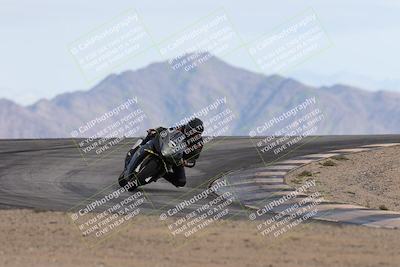 media/Nov-16-2025-Race Pace (Sun) [[8c5fa54630]]/Non Verified Riders (1st 20 Minutes)/6-Turn 12 (2pm)/